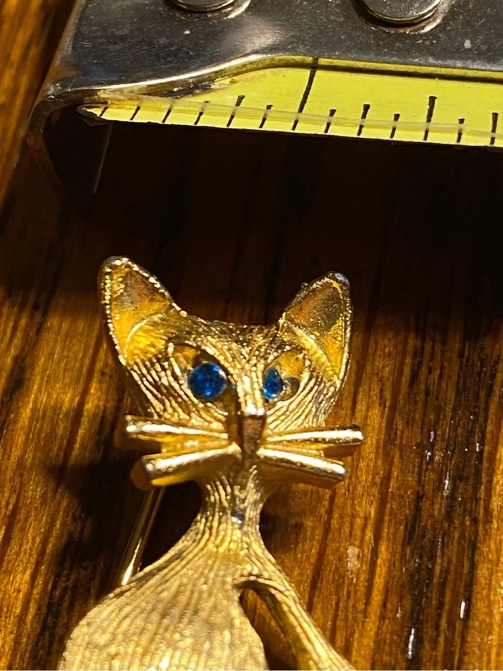 Vintage Whimsical Textured Gold Cat Pin Blue Rhinestone Eyes Articulated Tail